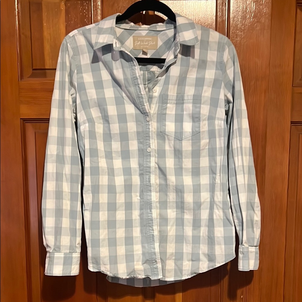 Banana Republic Blue and White Gingham Soft Wash 100% Cotton Button Down Shirt